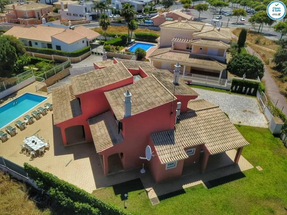 Villa Mikael - Free Wi-Fi - Aircon - Private Pool By Bedzy Albufeira Portugal